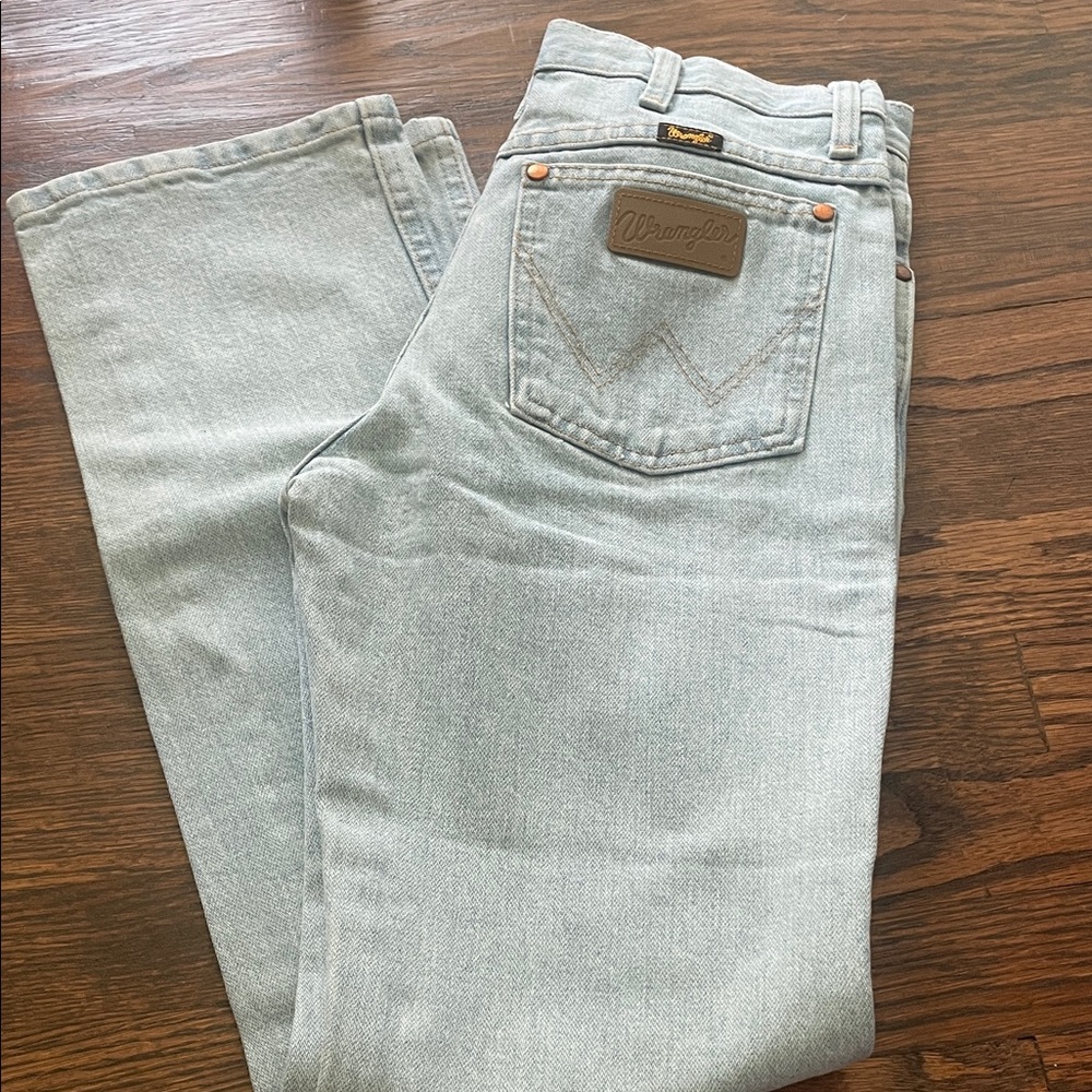 Wrangler Men's Classic Light Blue Straight Jeans